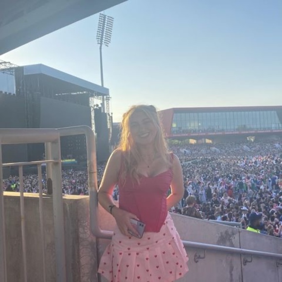 Meet the Posher Other - Meet your Posher, Charlotte